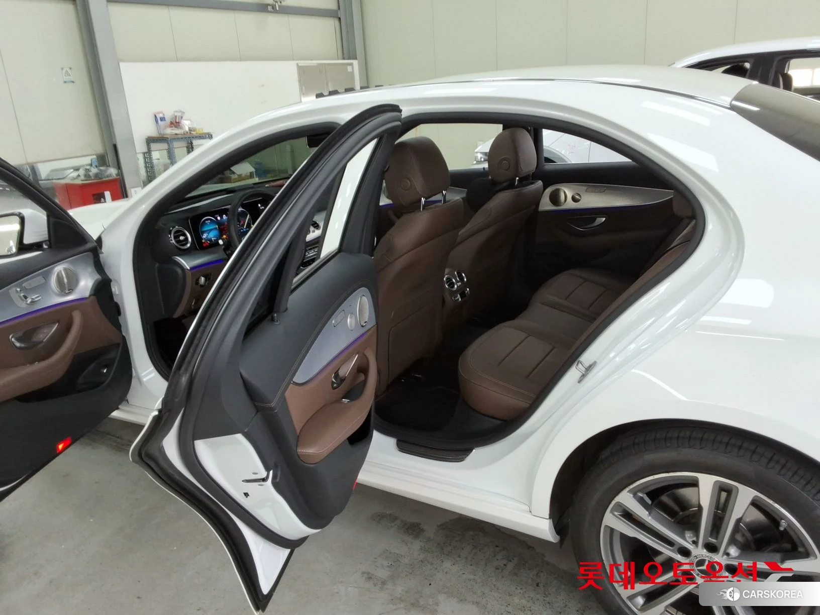 Mercedes-Benz Mercedes-Benz E350 4MATIC id 3875672 из Кореи 30