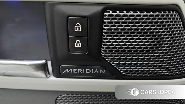 Land Rover Defender (L663) id 4732068 из Кореи 30