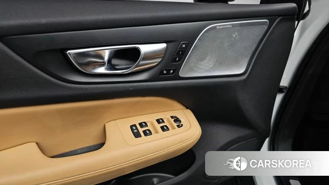 Volvo V60 Cross-Country 2nd Generation id 4617733 из Кореи 30