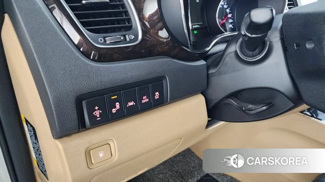 Kia The New Carnival id 4482803 из Кореи 30