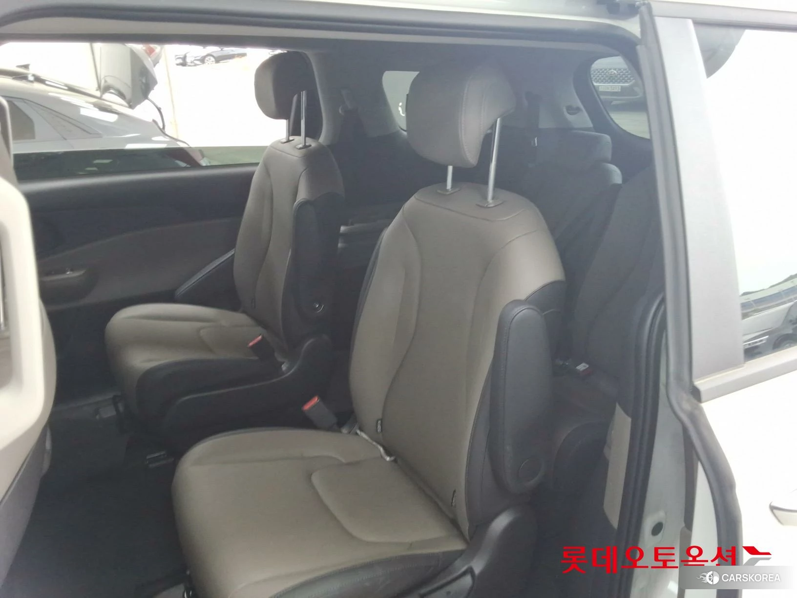 Kia Carnival Hybrid id 4347330 из Кореи 30