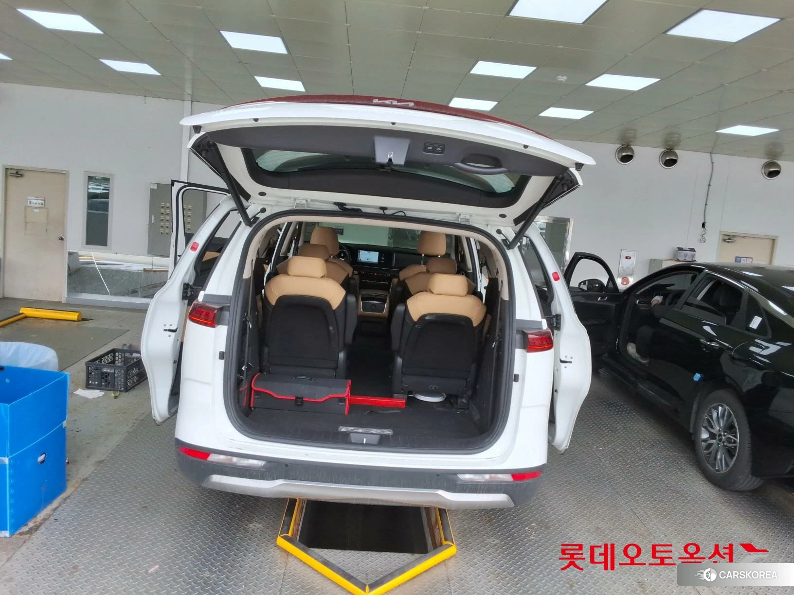 Kia Carnival id 3888290 из Кореи 30