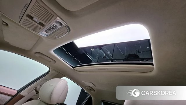 Genesis G90 id 4294575 из Кореи 30