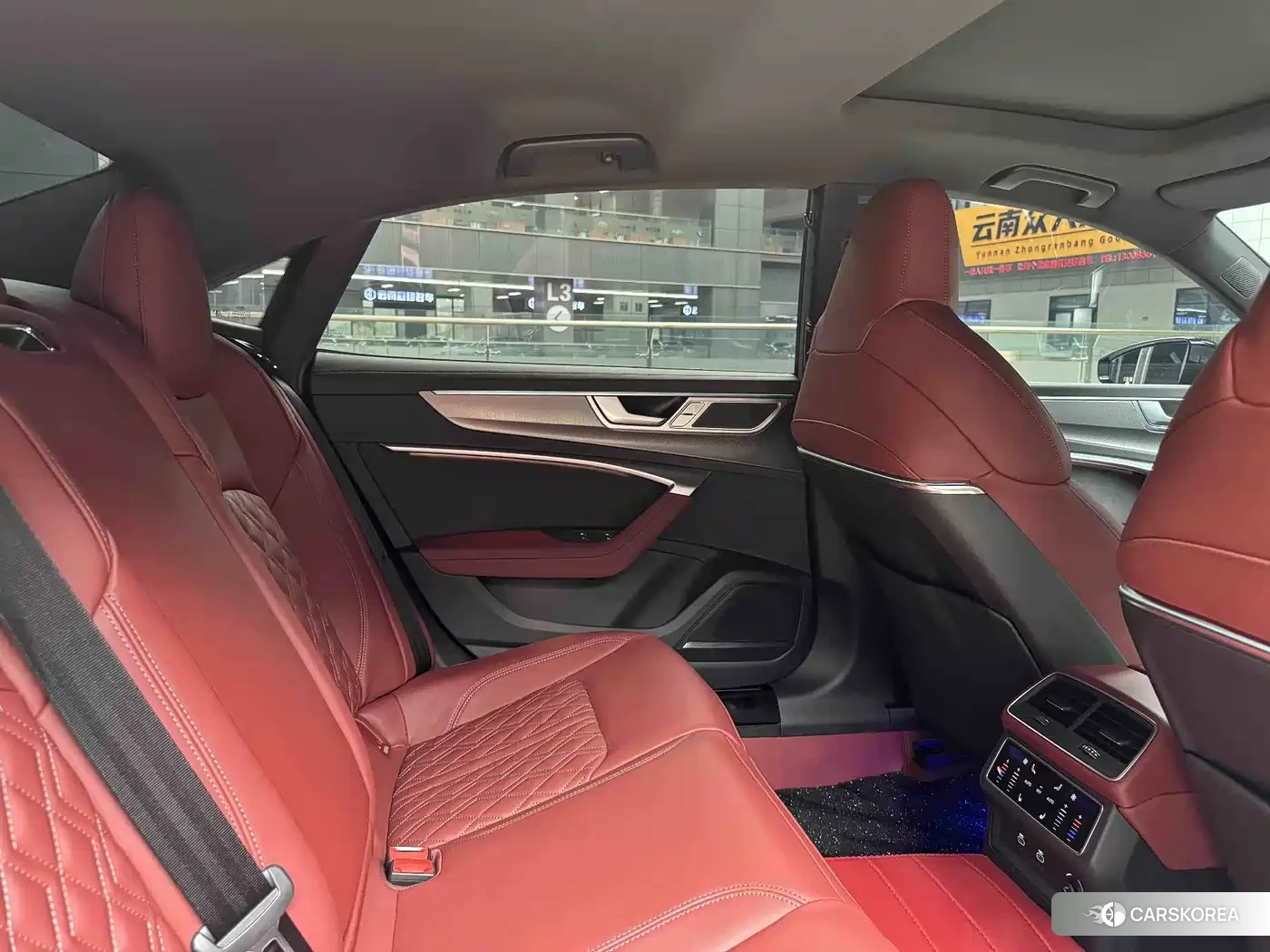 Audi A7L id 4538842 из Китая 30