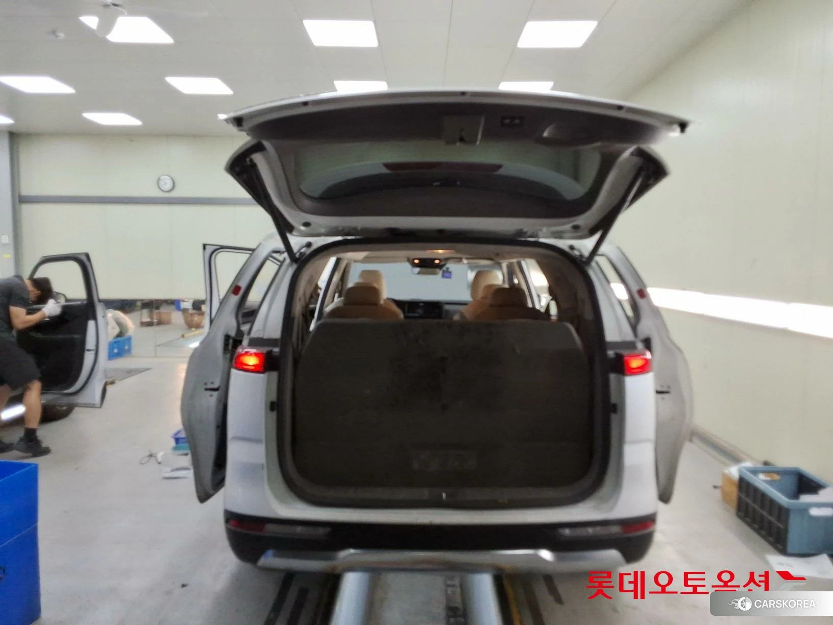 Kia Carnival id 4902373 из Кореи 30