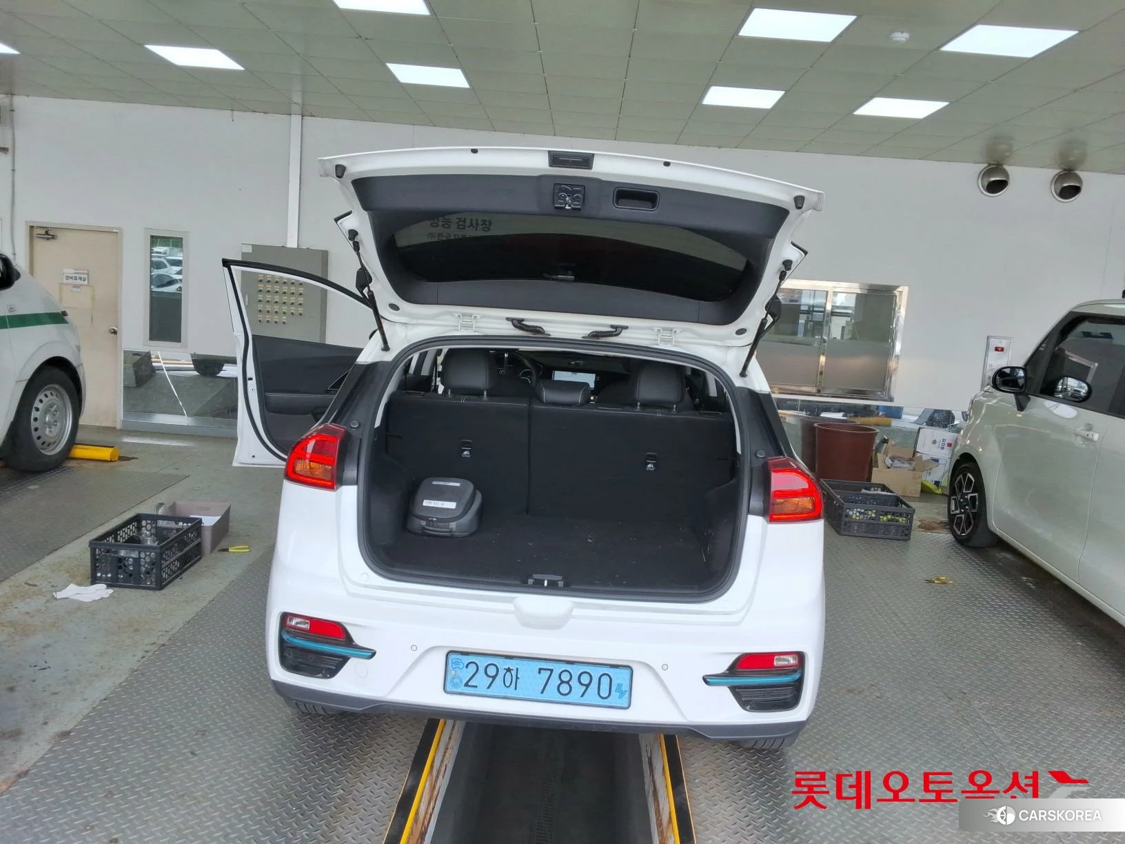 Kia Niro EV id 3888432 из Кореи 30
