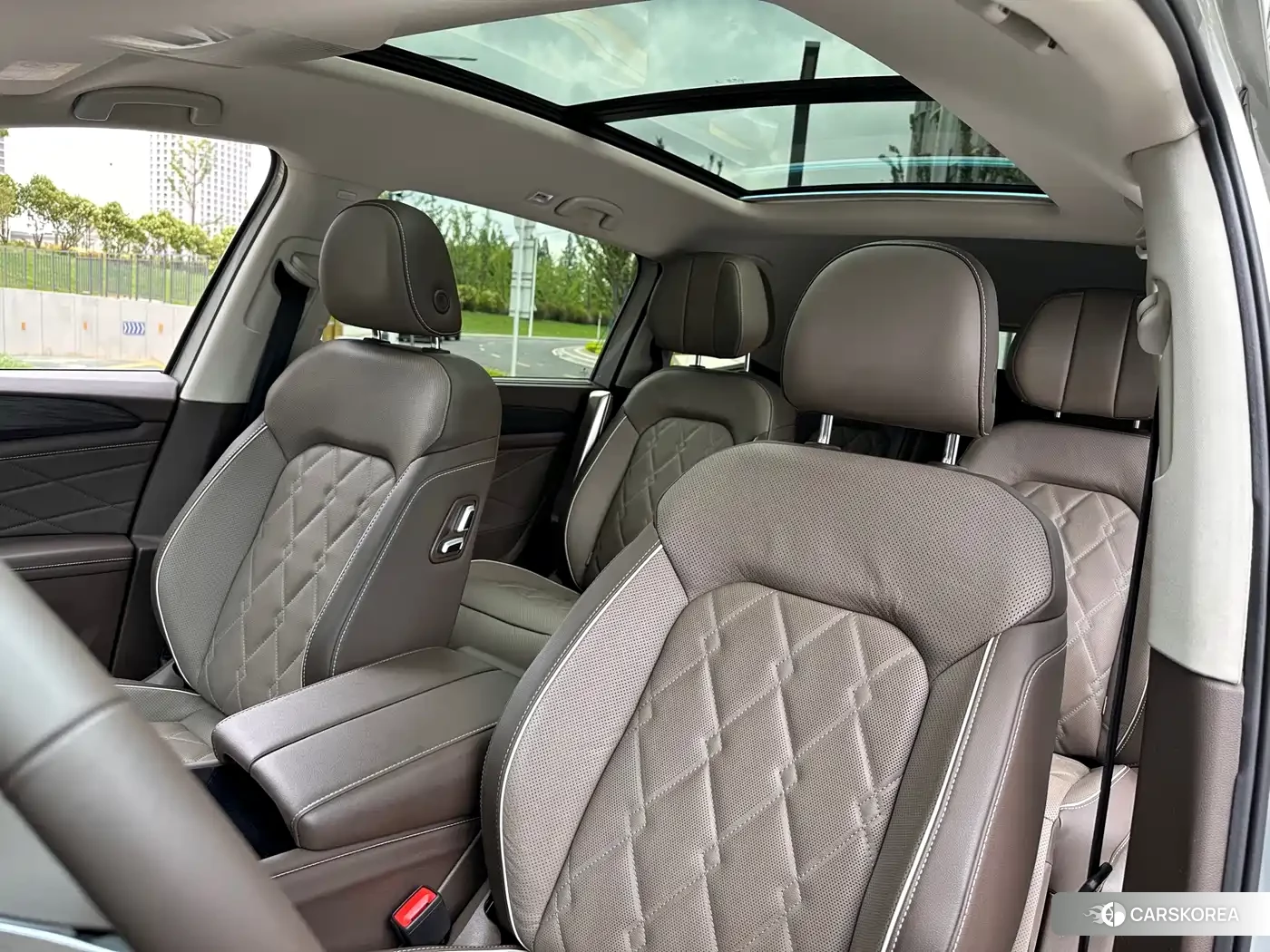 Volkswagen Viloran id 4547335 из Китая 30