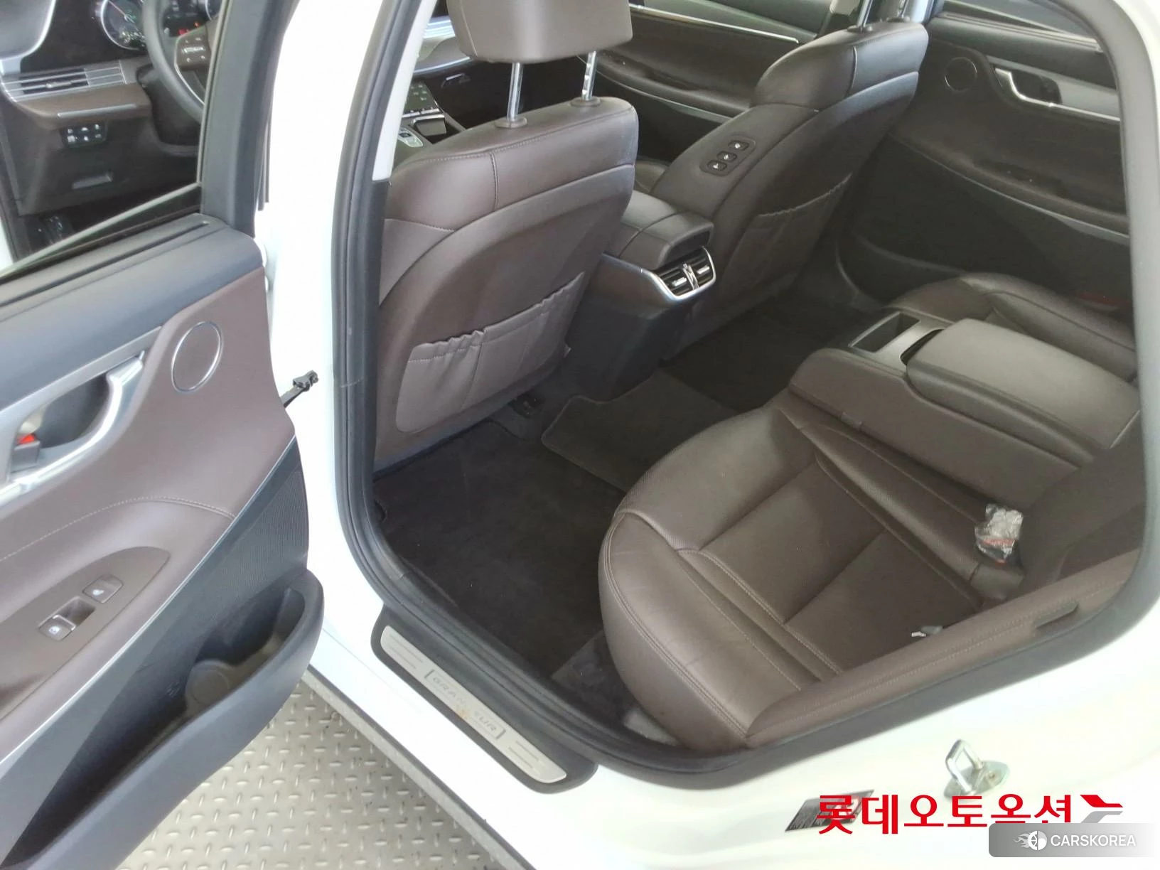 Hyundai Grandeur Hybrid id 4296755 из Кореи 30