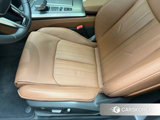 Audi A6L id 4342137 из Китая 30