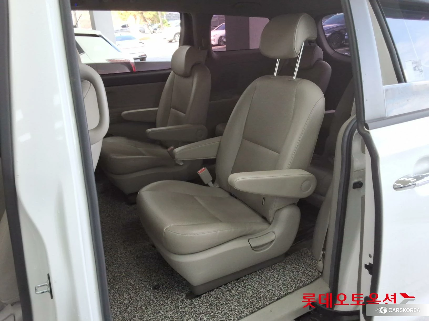 Kia Carnival id 3869441 из Кореи 30