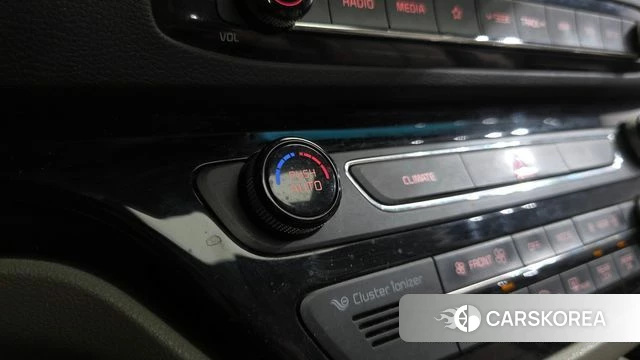 Kia The New Carnival id 4626349 из Кореи 30
