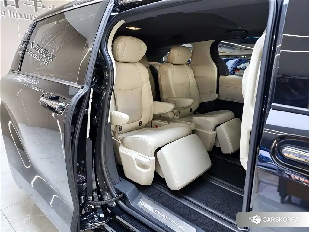 Toyota Sienna id 4546375 из Китая 30