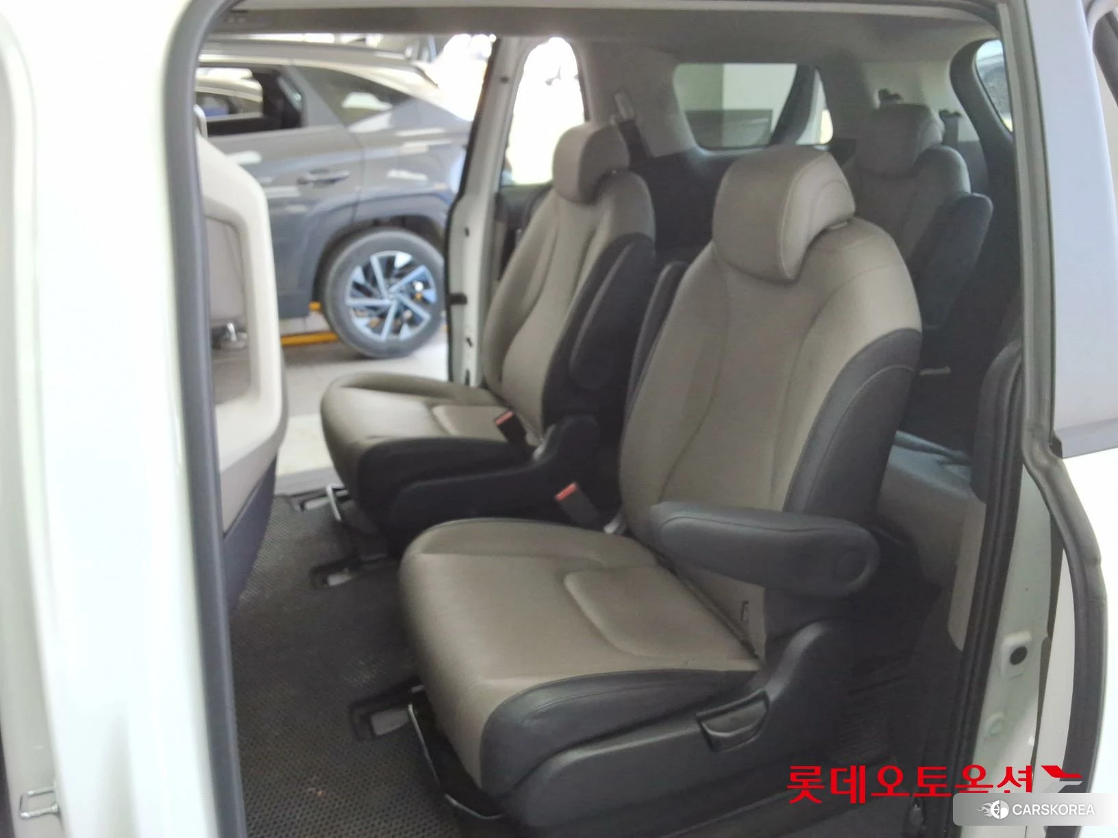 Kia Carnival Hybrid id 3882127 из Кореи 30