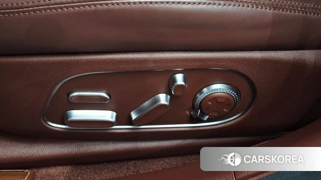 Genesis G90 (RS4) id 4571930 из Кореи 30