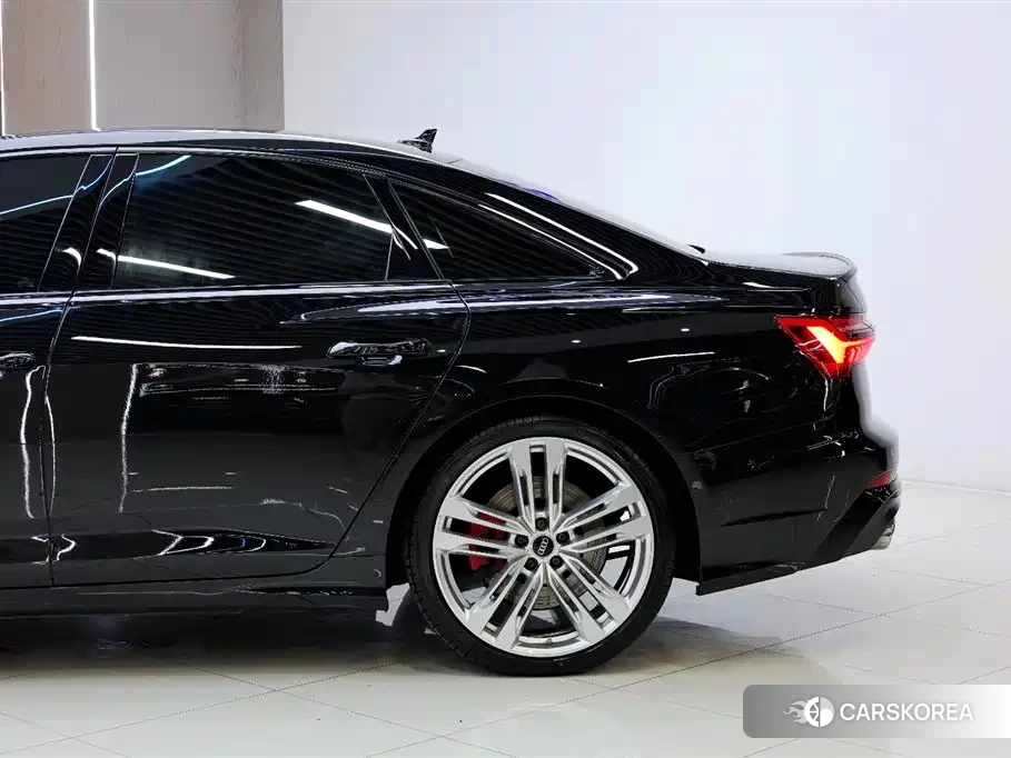 Audi S6 id 4559856 из Китая 30