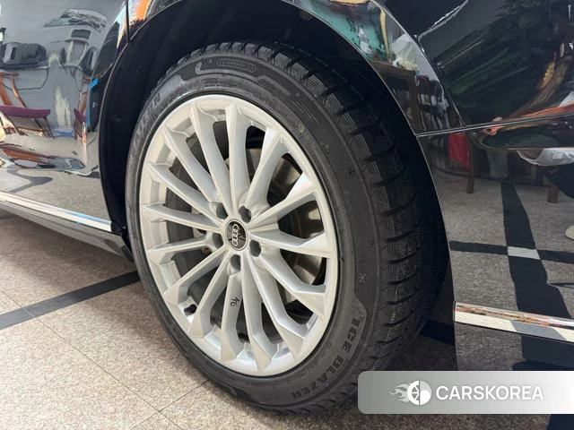 Audi A8 id 4208052 из Китая 30