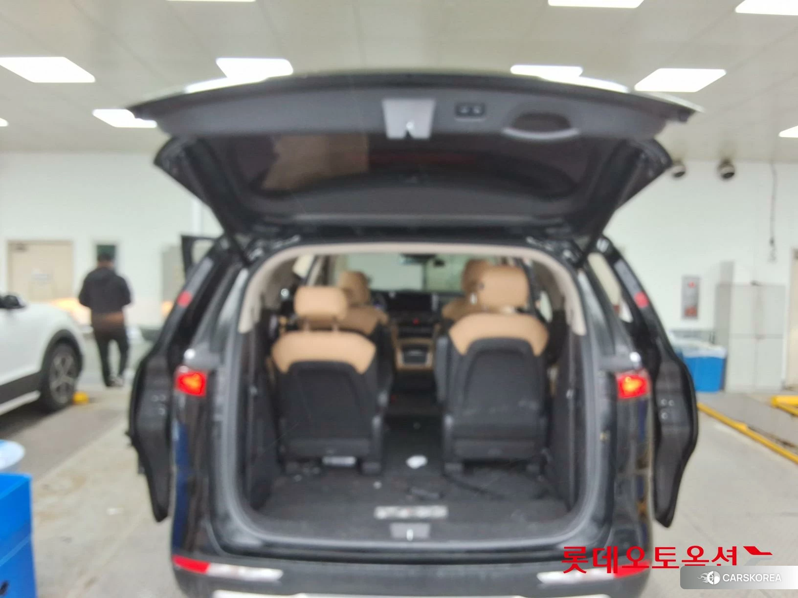 Kia Carnival id 4352417 из Кореи 30