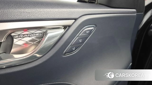 Hyundai The New Grandeur IG id 4324792 из Кореи 30