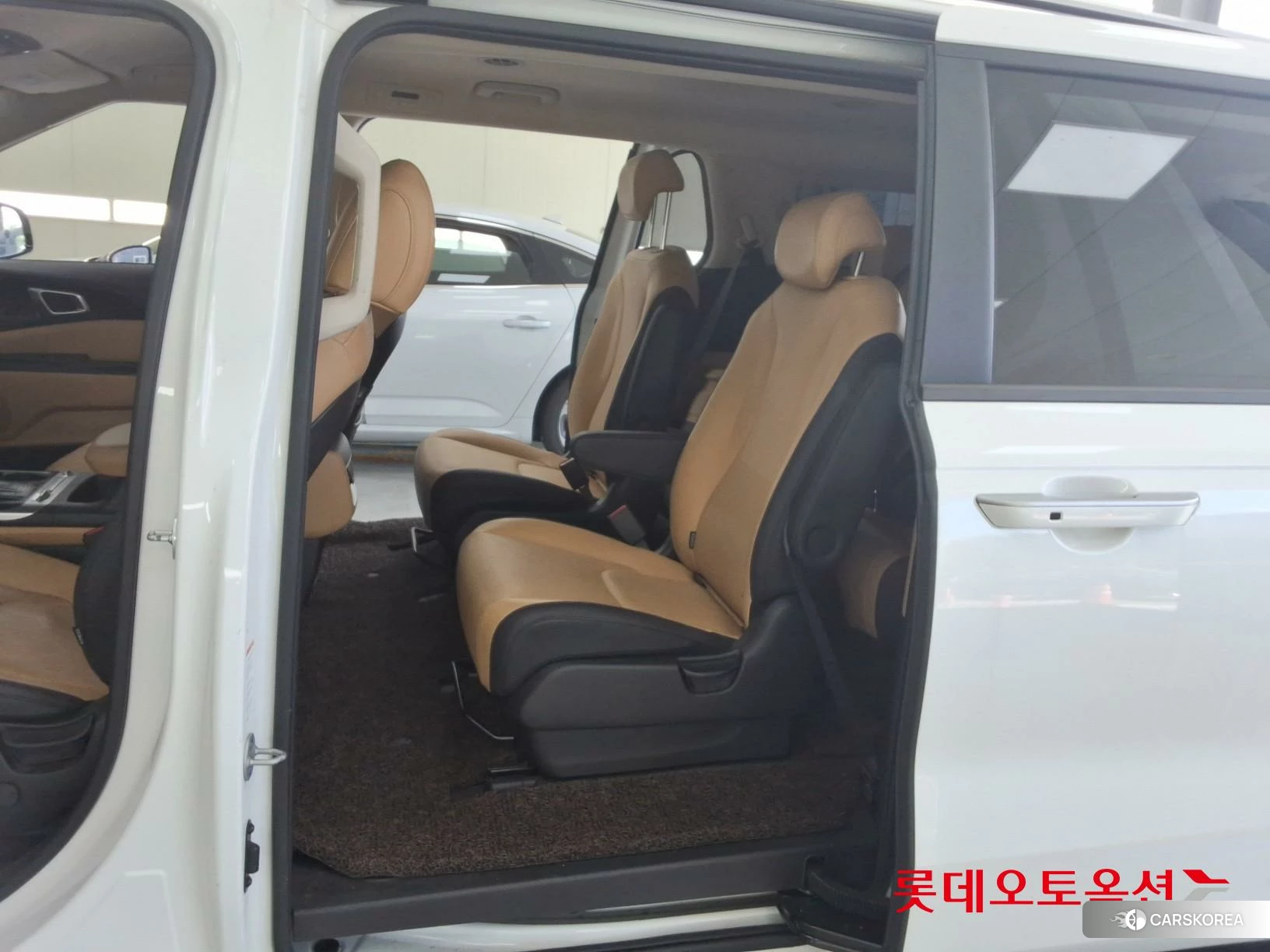 Kia Carnival id 4498424 из Кореи 30