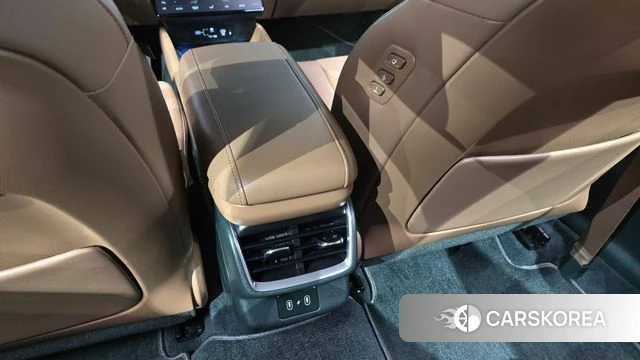 Hyundai Grandeur Hybrid (GN7) id 4223403 из Кореи 30