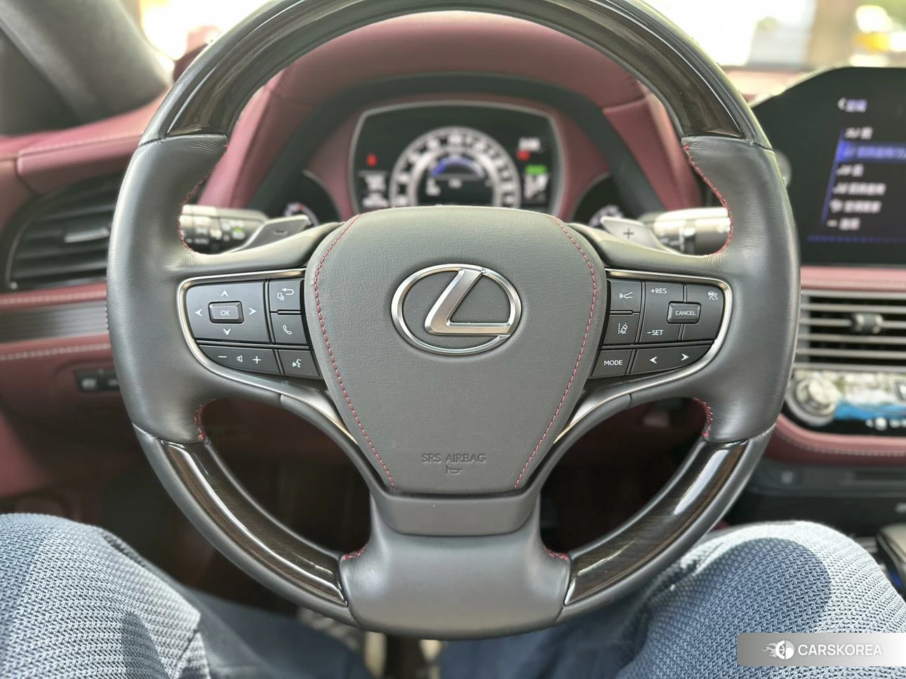 Lexus LS id 4420304 из Китая 30