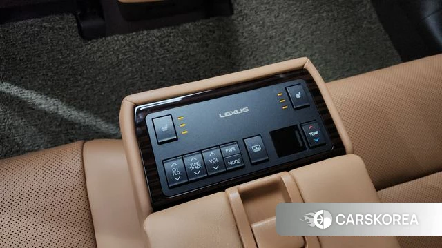Lexus New ES300h id 4251399 из Кореи 30