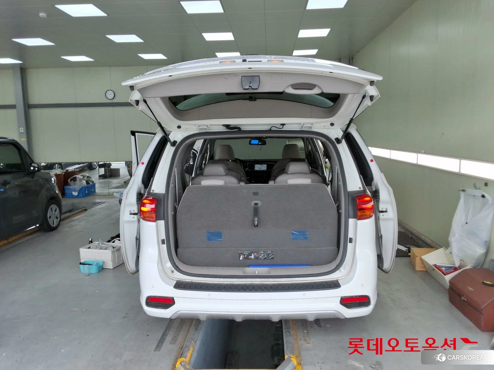 Kia Carnival id 3869437 из Кореи 30