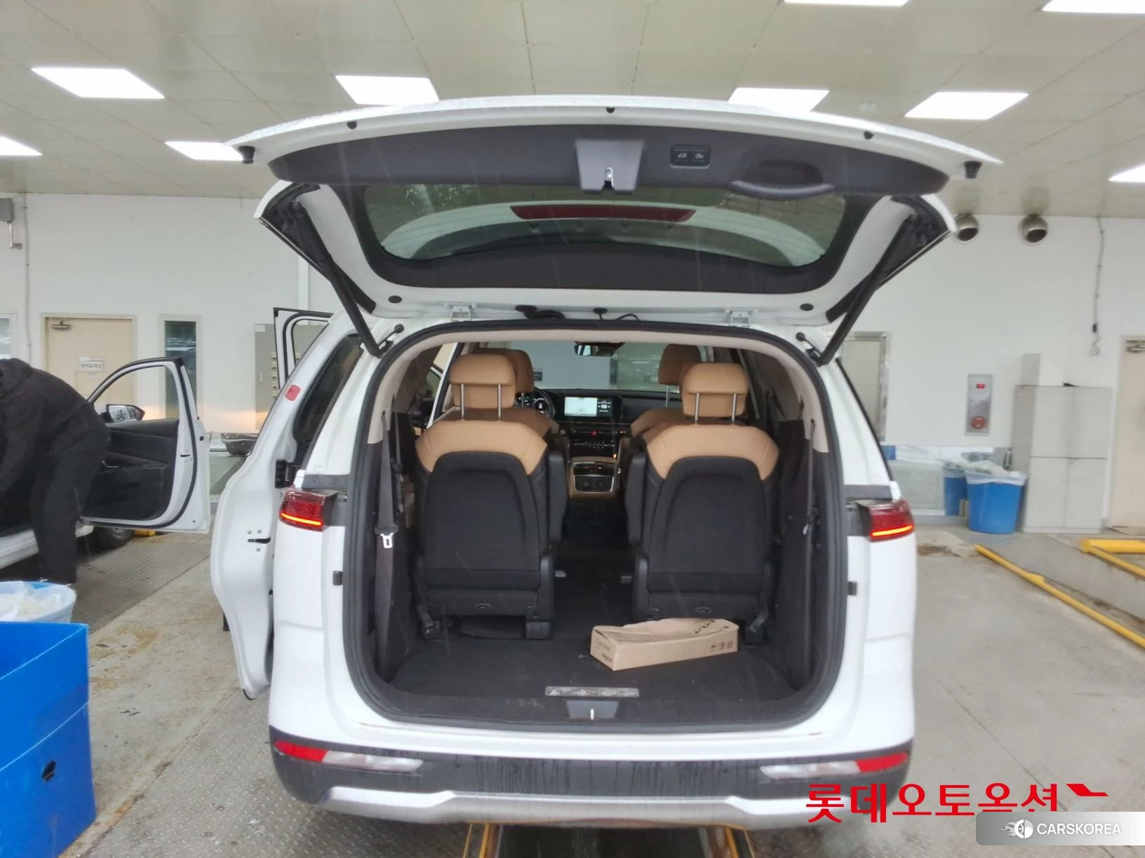 Kia Carnival id 4352373 из Кореи 30