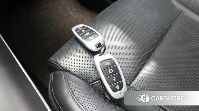 Hyundai The New Grandeur IG Hybrid id 4429866 из Кореи 30