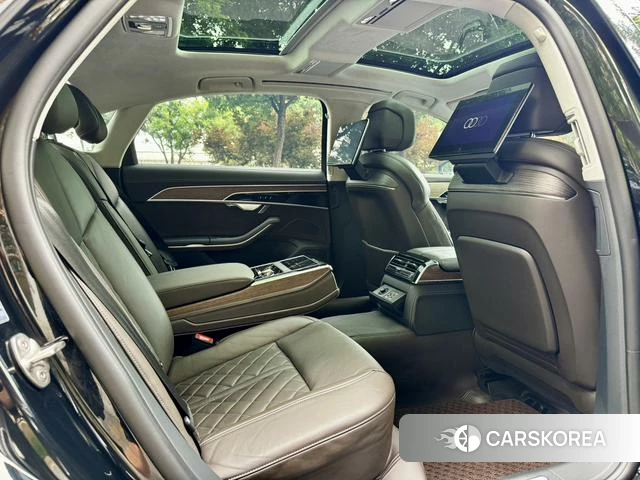 Audi A8 id 4342204 из Китая 30