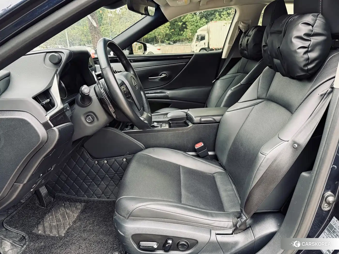Lexus ES id 4576509 из Китая 30