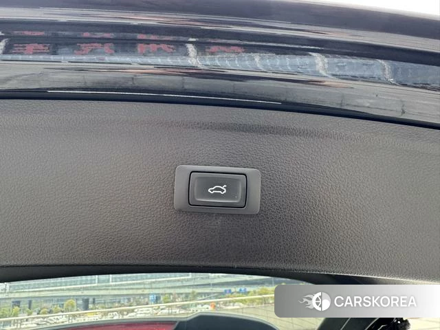 Audi Q5L id 4272704 из Китая 30