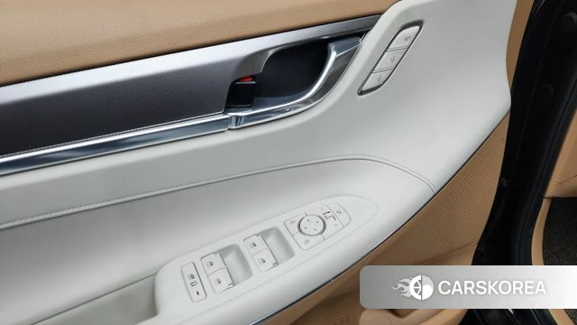 Hyundai The New Grandeur IG id 4338920 из Кореи 30