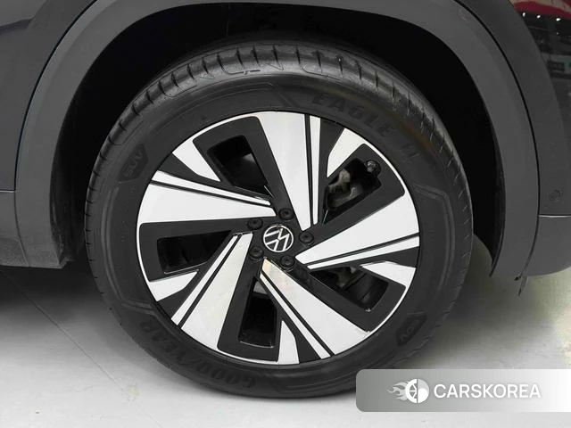 Volkswagen Tourang id 4314168 из Китая 30