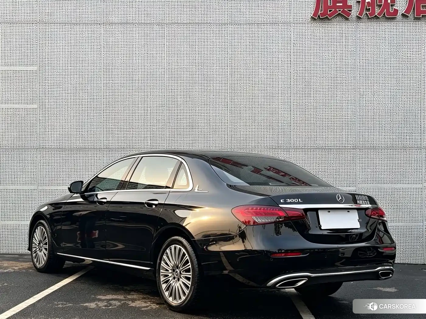 Mercedes-Benz E-Class id 4577598 из Китая 30