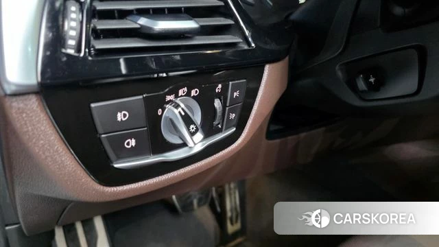 BMW 5 Series (G30) id 4587529 из Кореи 30