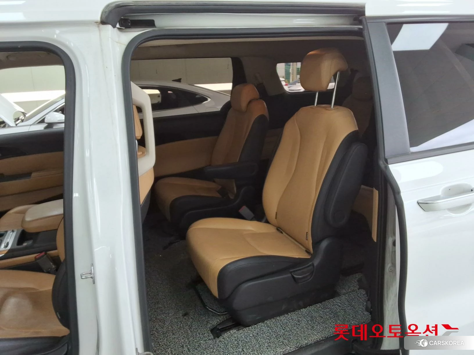 Kia Carnival id 3869448 из Кореи 30