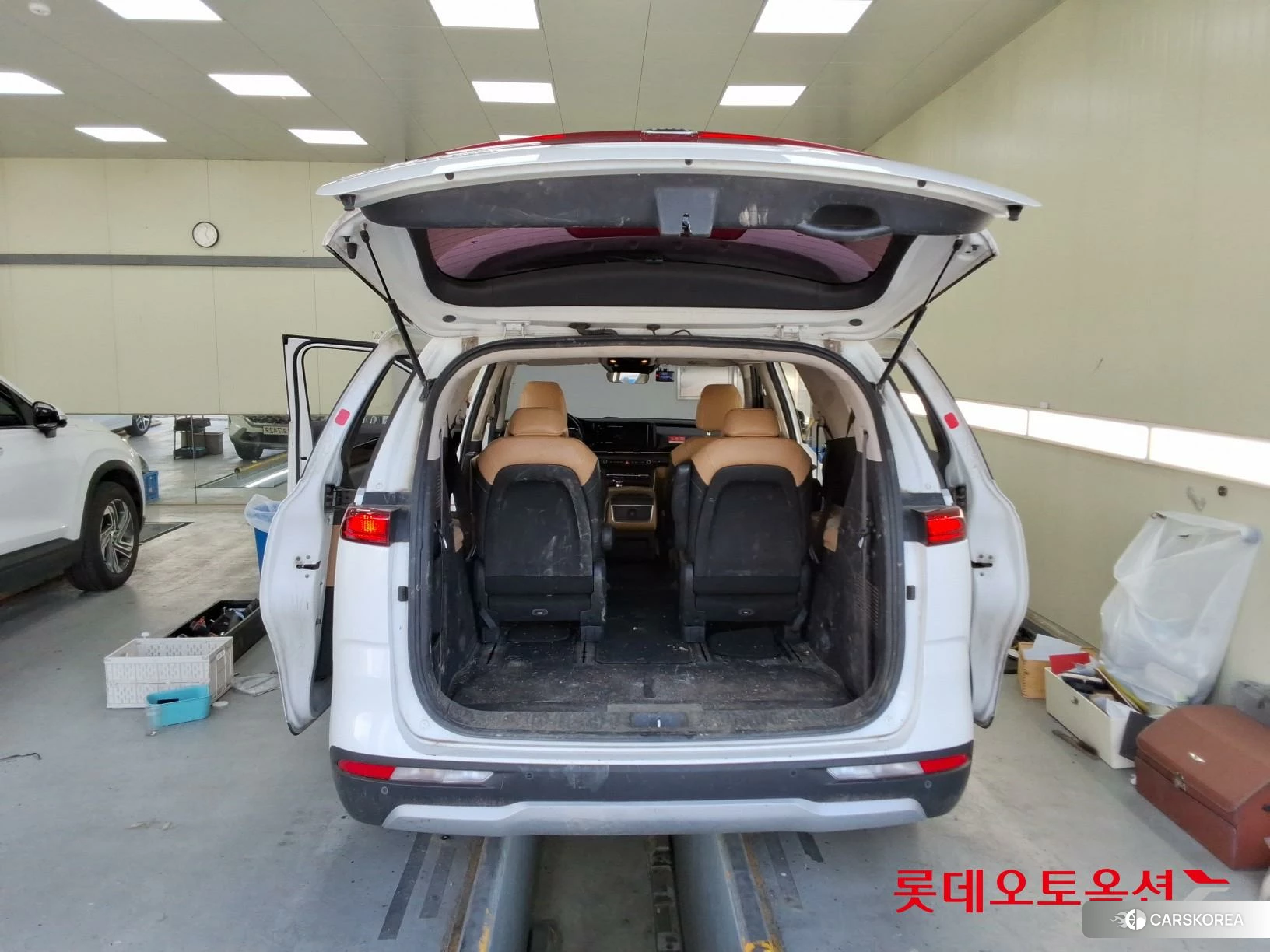 Kia Carnival id 3882158 из Кореи 30