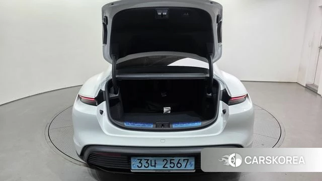 Porsche Taycan id 4578971 из Кореи 30