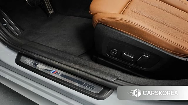 BMW 3 Series (G20) id 4640032 из Кореи 31