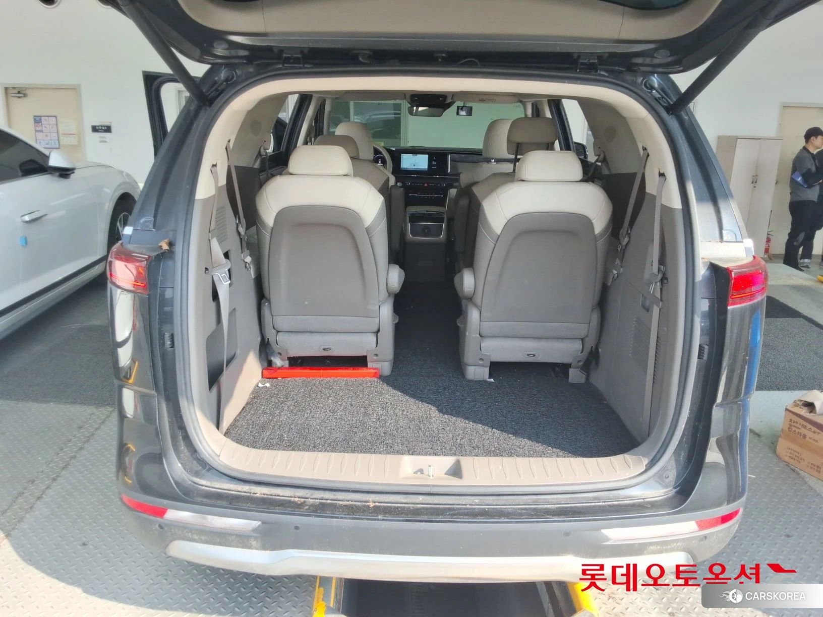 Kia Carnival id 4664311 из Кореи 31