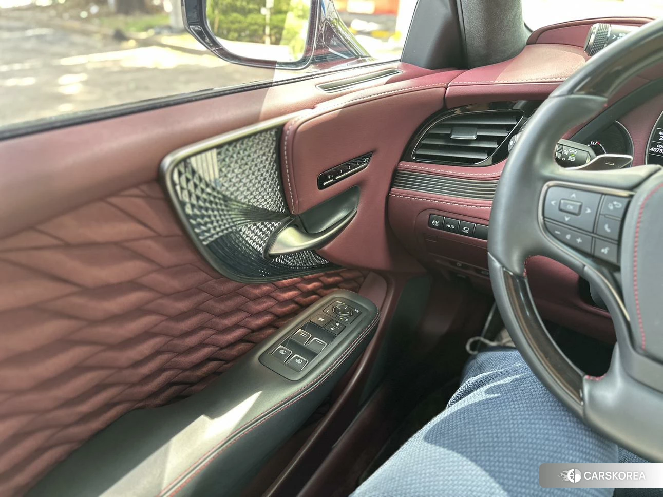 Lexus LS id 4420304 из Китая 31