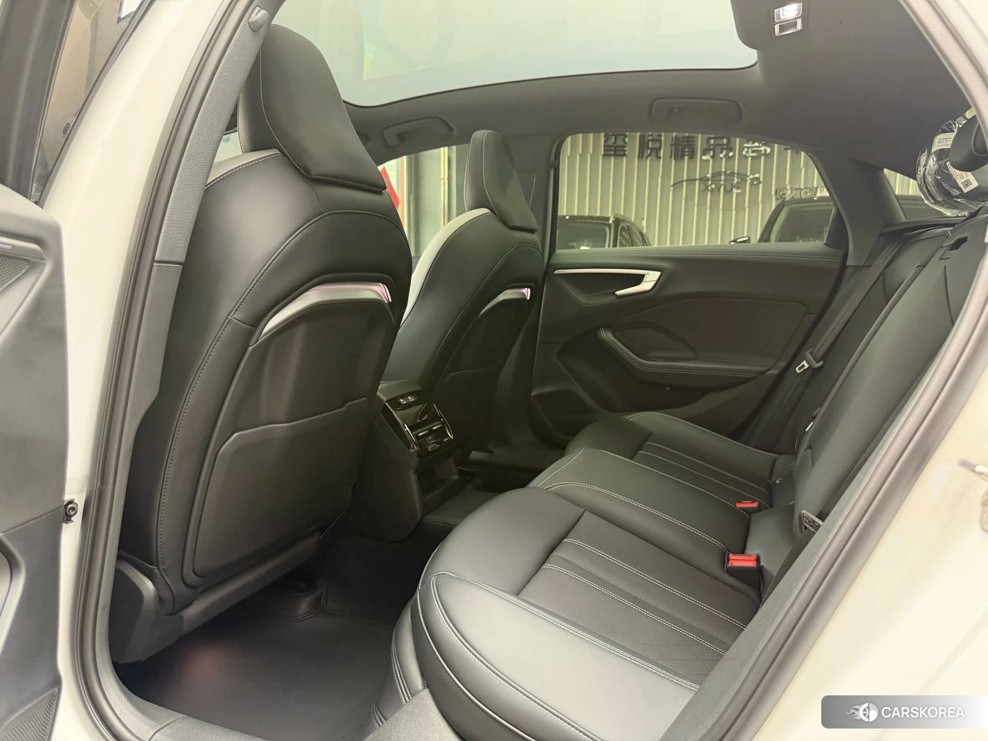 Audi A5L id 4485457 из Китая 31