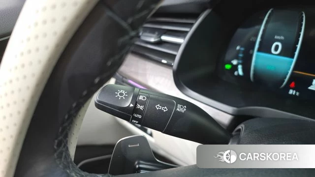 Kia K7 Premier Hybrid id 4458882 из Кореи 31