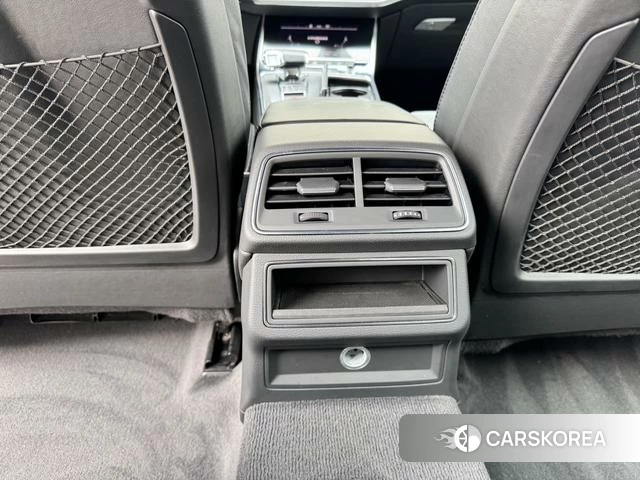 Audi A6L id 4259550 из Китая 31
