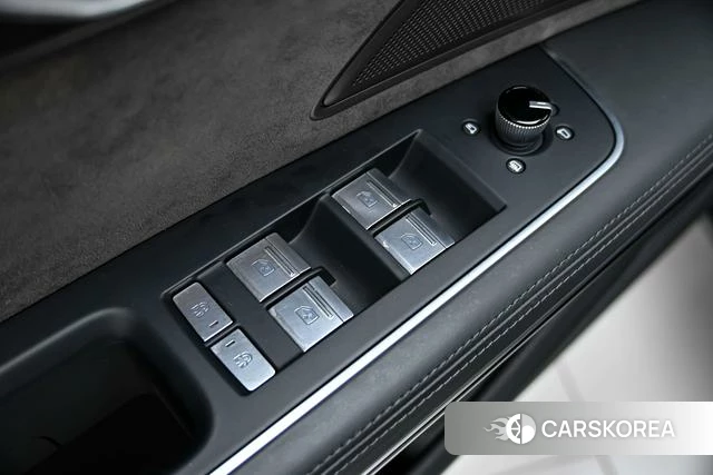 Audi A8 PHEV id 4341660 из Китая 31