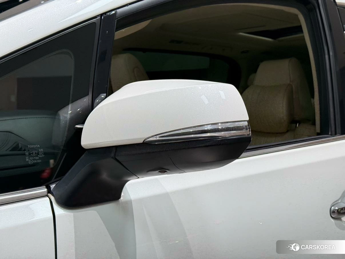 Toyota Elfa id 4452072 из Китая 31