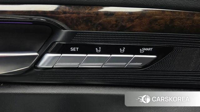 Genesis G90 id 4849691 из Кореи 31