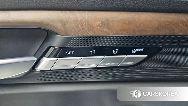 Genesis G90 id 4631906 из Кореи 31