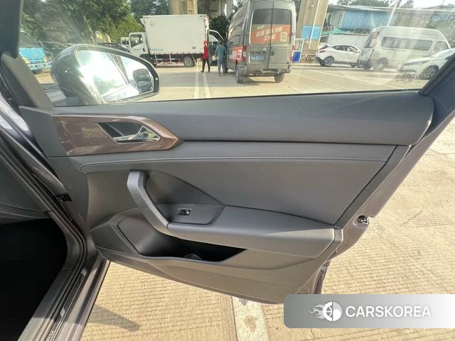 Volkswagen Tuyue id 4321365 из Китая 31